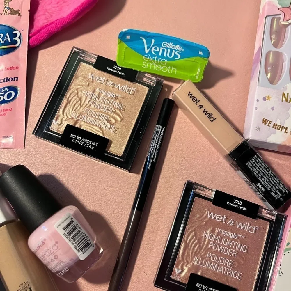 Make-Up Lot 15pc. NEW